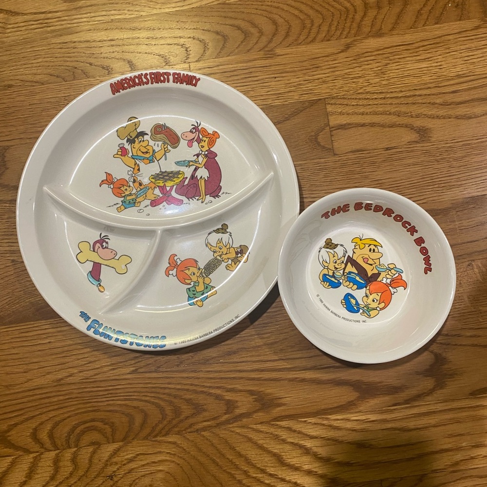 1986 Flintstones Bowl & Divided Plate Set